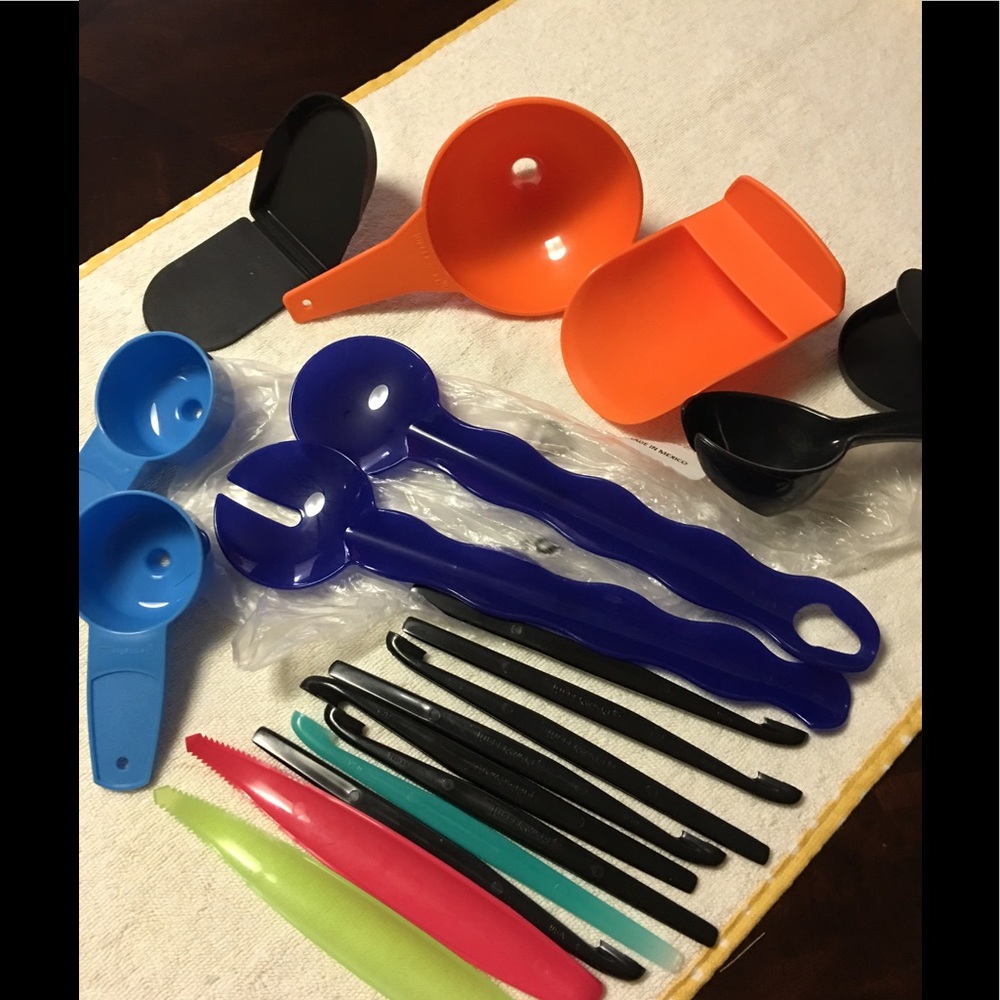 Tupperware lot bundle